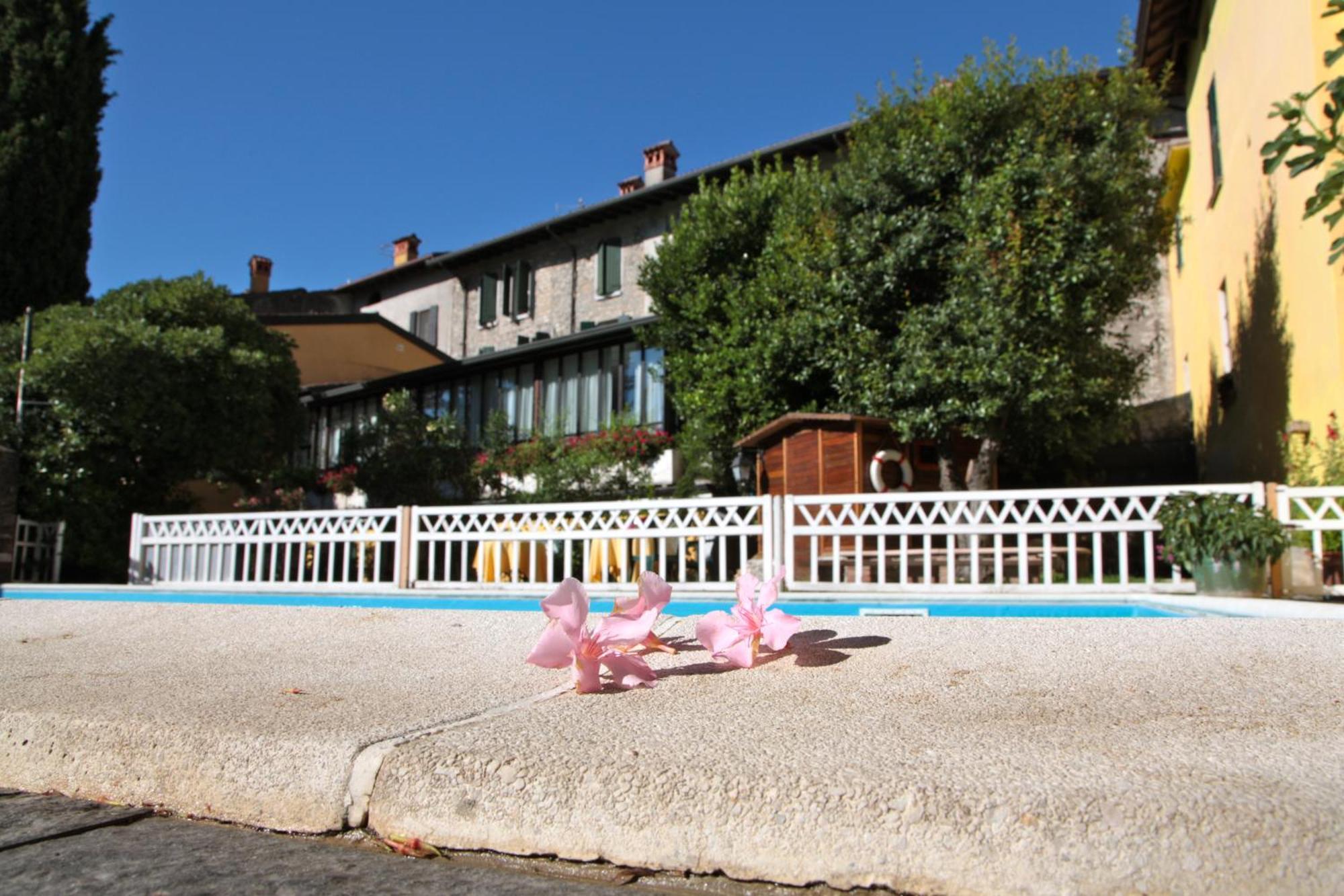 Hotel San Filis San Felice del Benaco Exteriér fotografie