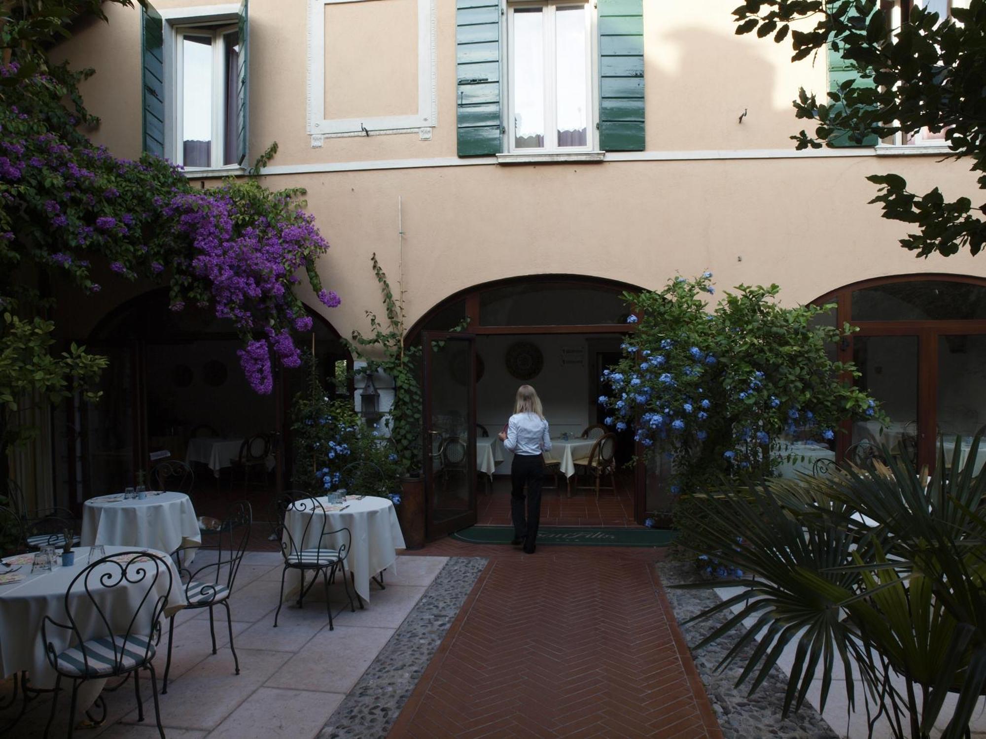 Hotel San Filis San Felice del Benaco Exteriér fotografie